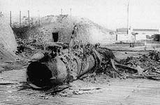 Четверка МиГ-21бис дежурного звена, сгоревшие после обстрела стоянки реактивными снарядами. Май 1984 г.