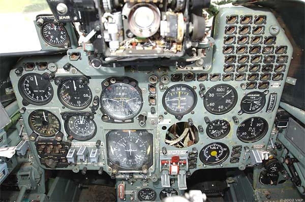 空军世界 :: 苏联/俄罗斯 雅克-38 “铁匠” 舰载垂直起降战斗机