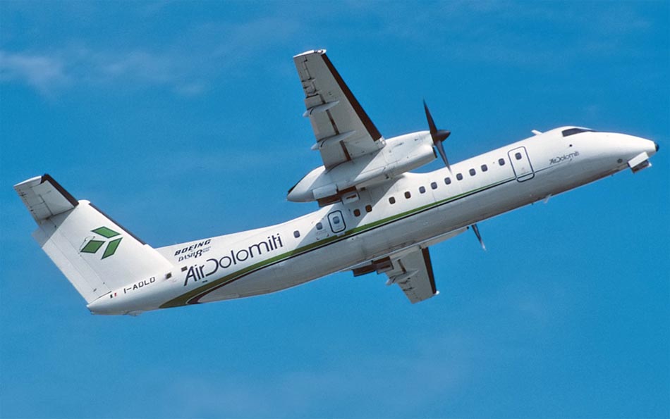 Уголок неба ¦ Bombardier Dash 8-300A