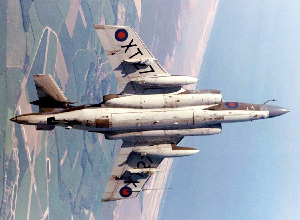 http://www.airwar.ru/image/idop/attack/buccan2/buccan2-16.jpg