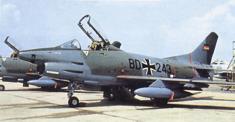 http://www.airwar.ru/image/idop/attack/g91r4/g91r4-3.jpg