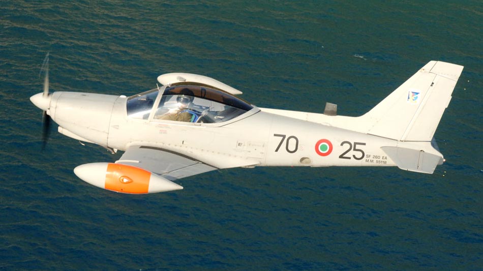 http://www.airwar.ru/image/idop/attack/sf260/sf260-6.jpg