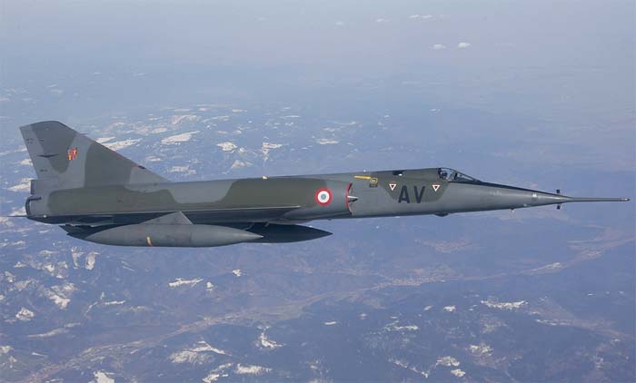 http://www.airwar.ru/image/idop/bomber/mirage4/mirage4-10.jpg