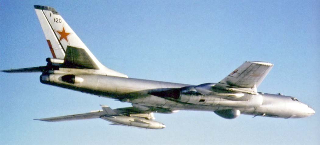 http://www.airwar.ru/image/idop/bomber/tu16k26/tu16k26-15.jpg