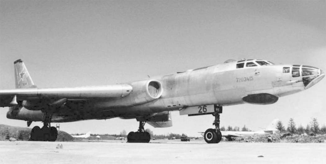 http://www.airwar.ru/image/idop/bomber/tu16ksr/tu16ksr-15.jpg