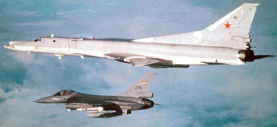 http://www.airwar.ru/image/idop/bomber/tu22m2/tu22m2-16.jpg