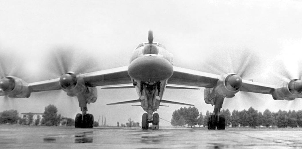 http://www.airwar.ru/image/idop/bomber/tu95km/tu95km-2.jpg