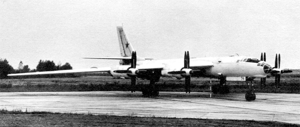 http://www.airwar.ru/image/idop/bomber/tu95m/tu95m-8.jpg