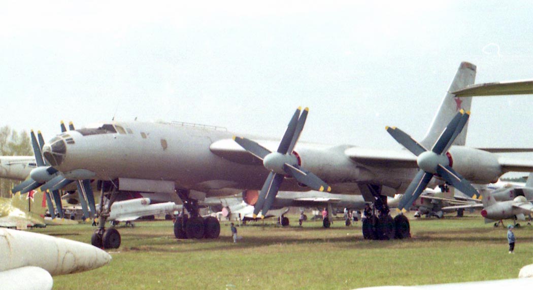 http://www.airwar.ru/image/idop/bomber/tu95n/tu95n-2.jpg