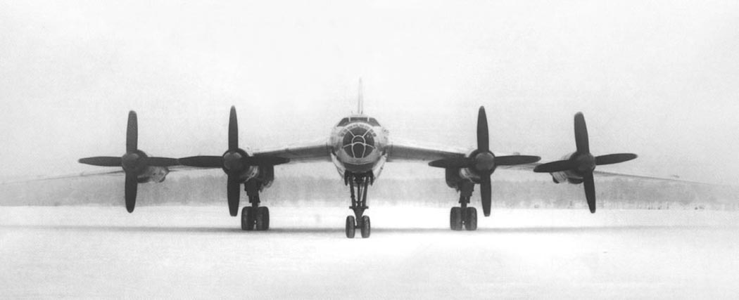 http://www.airwar.ru/image/idop/bomber/tu96/tu96-3.jpg