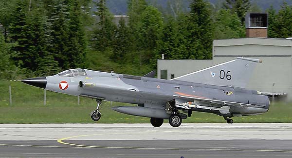 http://www.airwar.ru/image/idop/fighter/j35/j35-7.jpg