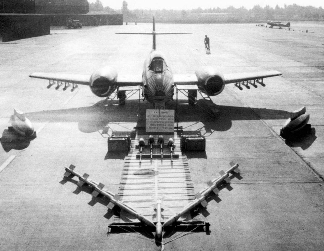 http://www.airwar.ru/image/idop/fighter/meteor8/meteorf8-11.jpg