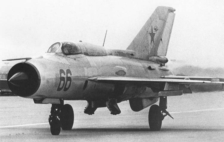 http://www.airwar.ru/image/idop/fighter/mig21fl/mig21fl-13.jpg